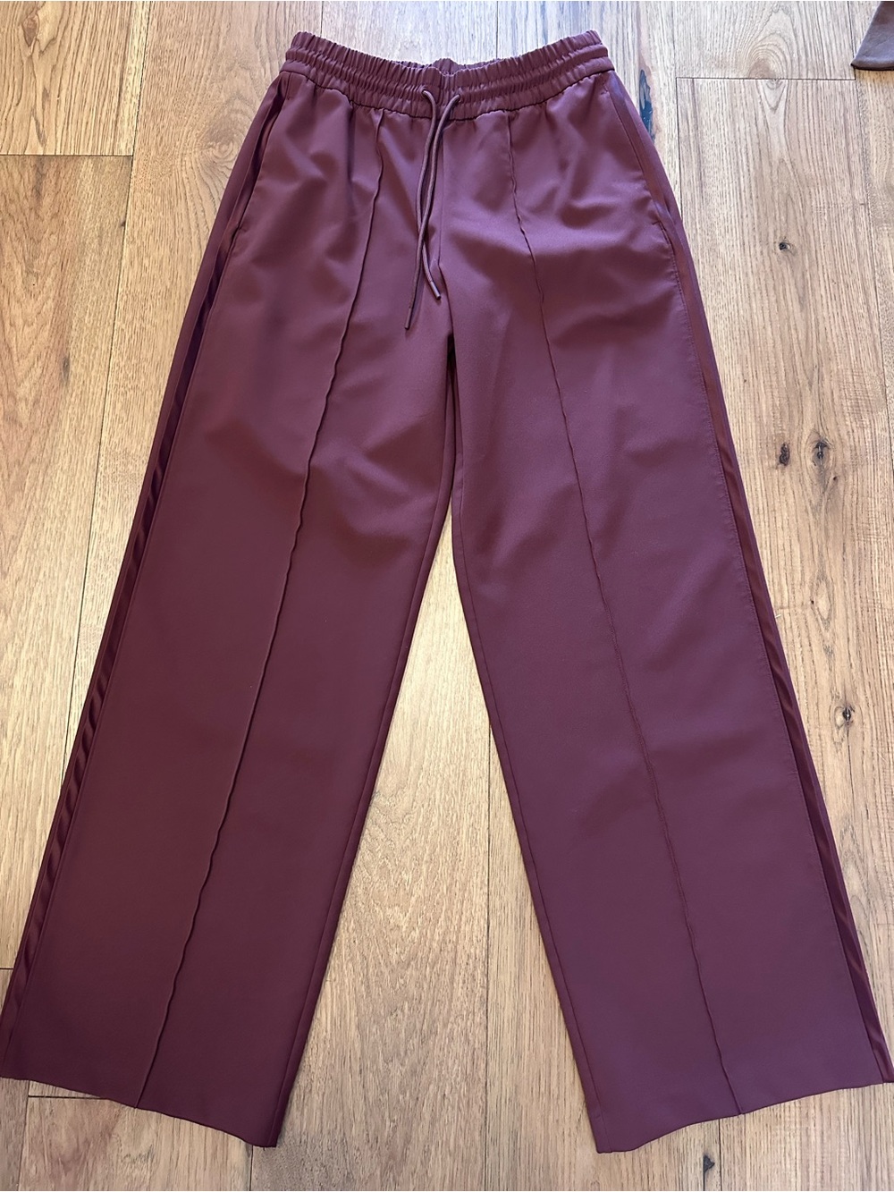 Endeavor relaxed pants/ high rise — Burgundy